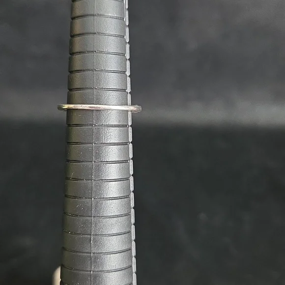 Brrighton Size 8 Clear Crystal Ring - Picture 5 of 8